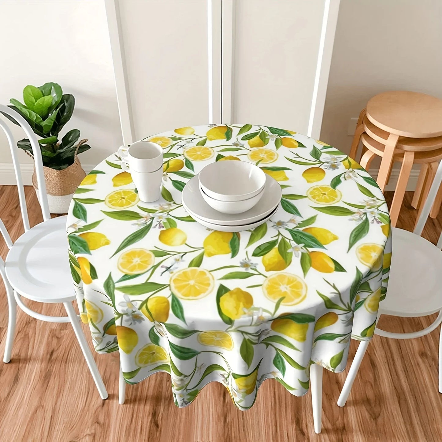 Discover the 1pc Lemon Round Tablecloth 152.4 Cm, an anti-wrinkle waterproof wipeable cover perfect for BBQs, garden, courtyards, and home decor.