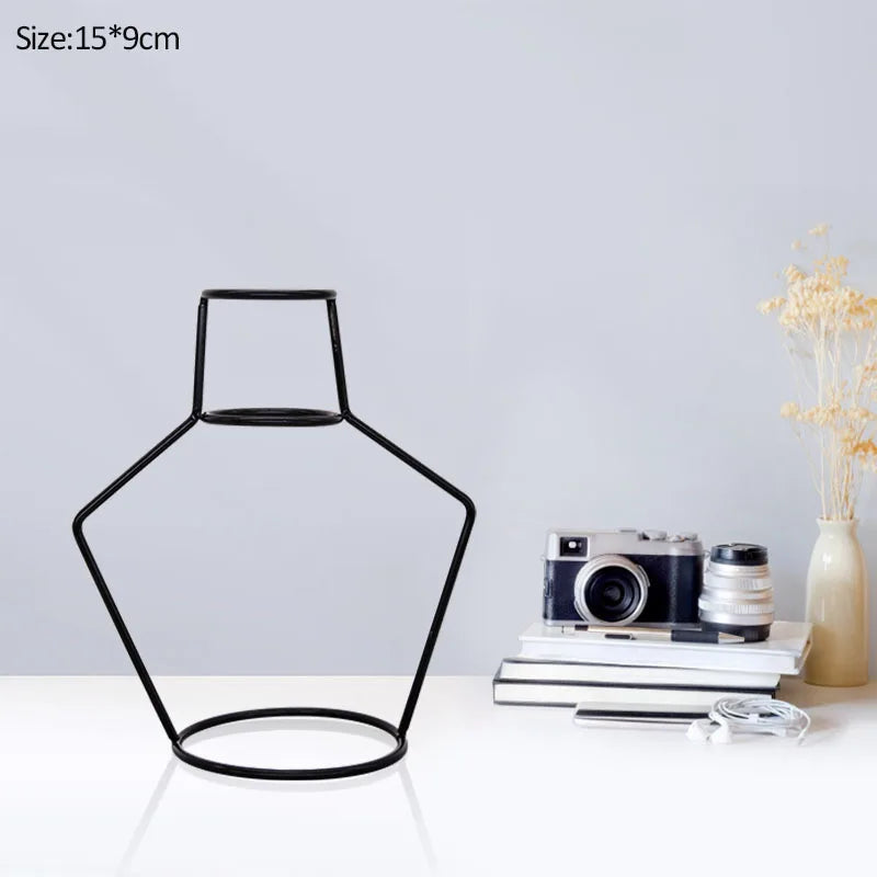 Retro Iron Line Table Vase Holder