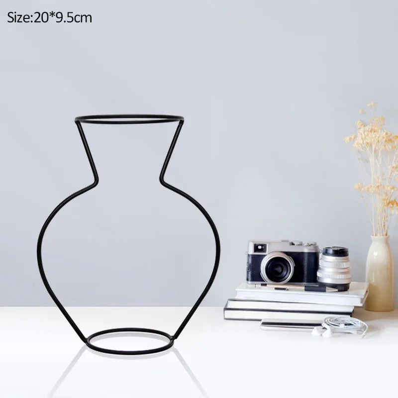 Retro Iron Line Table Vase Holder