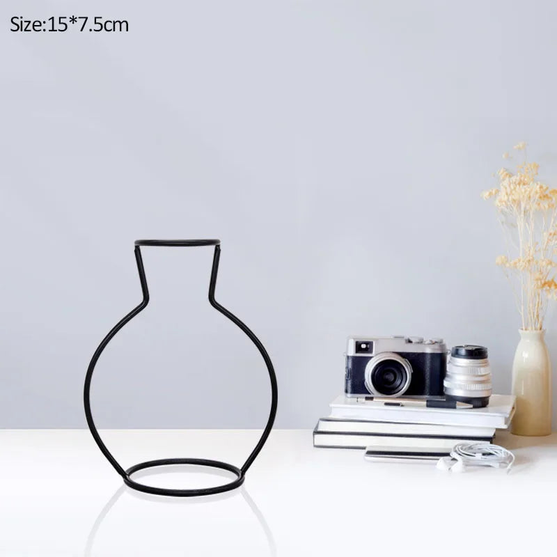 Retro Iron Line Table Vase Holder