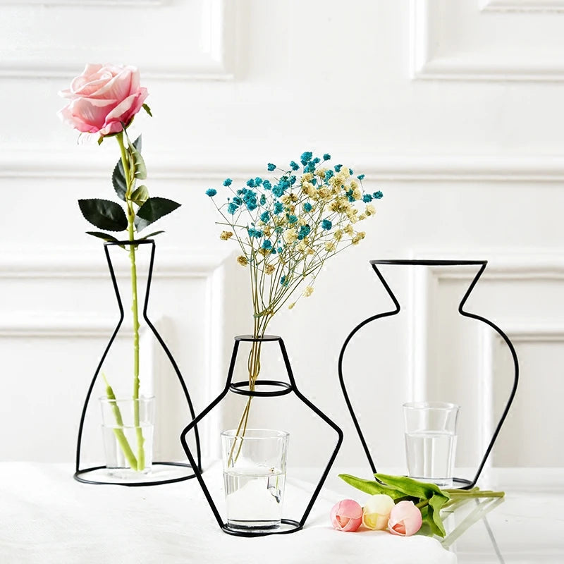 Retro Iron Line Table Vase Holder