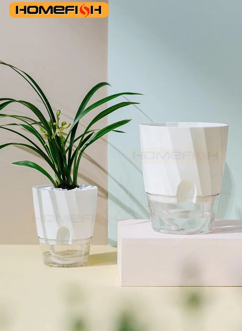 Hydroponic self watering planter