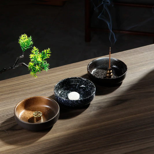 Hand-painted ceramic Chinese incense burner and ashtray, durable heat-resistant altar decor for meditation, relaxation, and meaningful gifting.