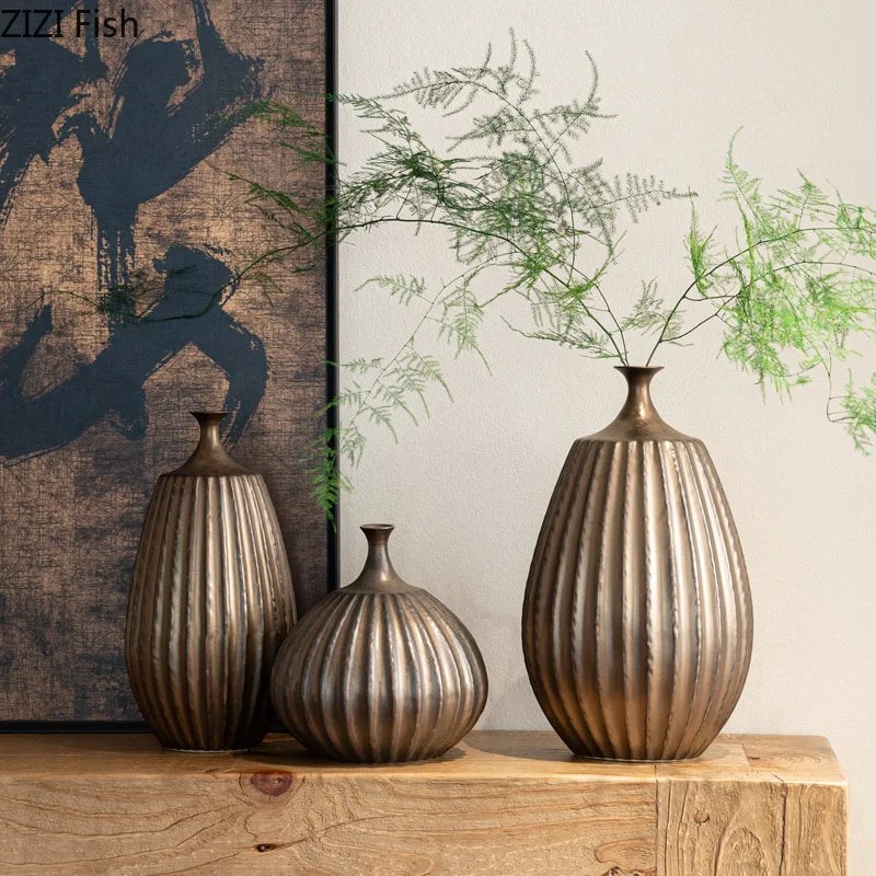 Ceramic Vase for table decor with retro charm, new elevating rooms with maintenance-free artificial flower arrangements and chic minimalist style- shop now