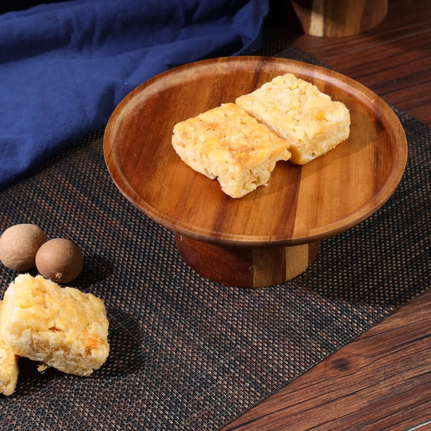 Sturdy Cake Stand Premium