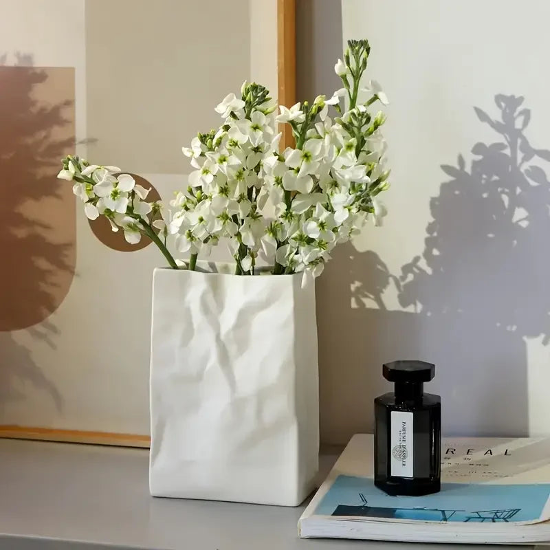 Creative Minimalist Resin Vase Decoration