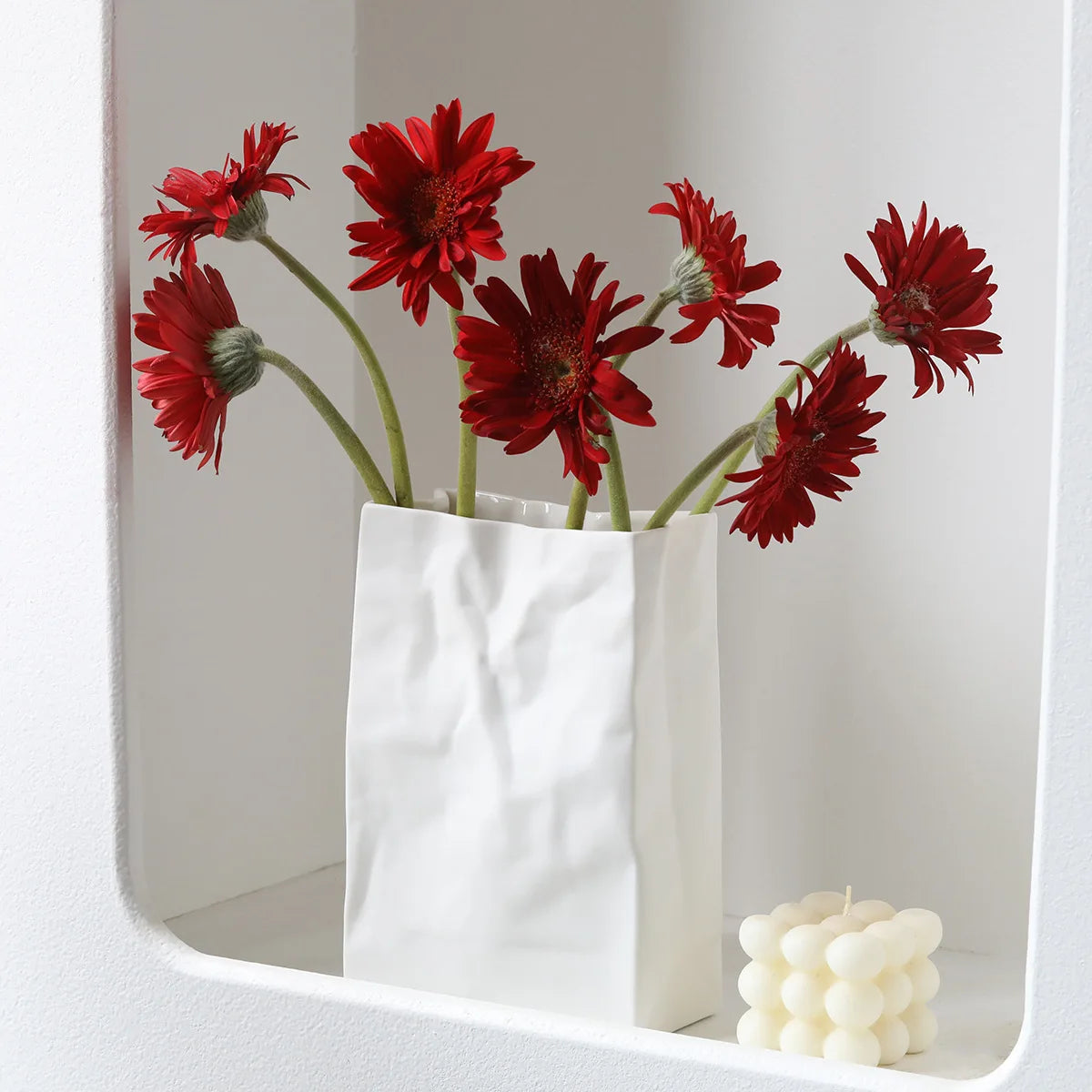 Creative Minimalist Resin Vase Decoration