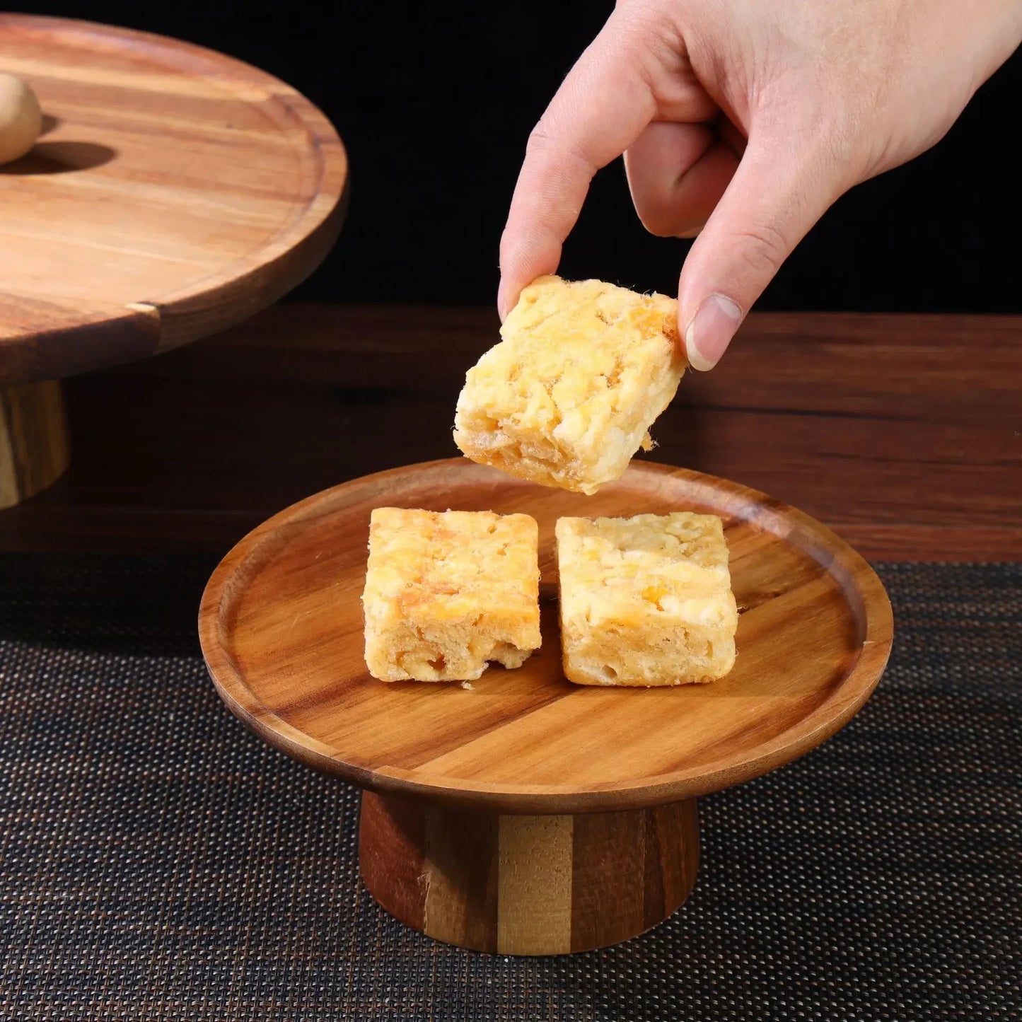 Sturdy Cake Stand Premium