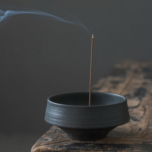 Handmade Japanese ceramic Zen incense burner—vintage household decor and creative sachet holder for calming indoor aromatherapy and minimalist style.