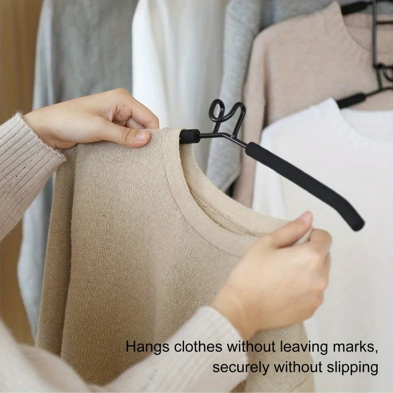 Space-Saving Garment Hanger